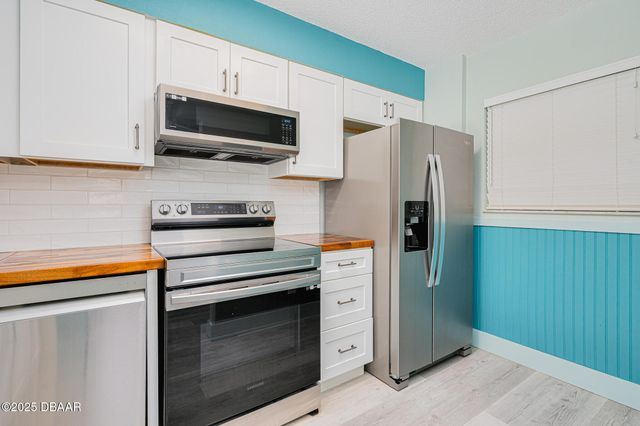 145 N Halifax Ave Apt 105, Daytona Beach, FL 32118