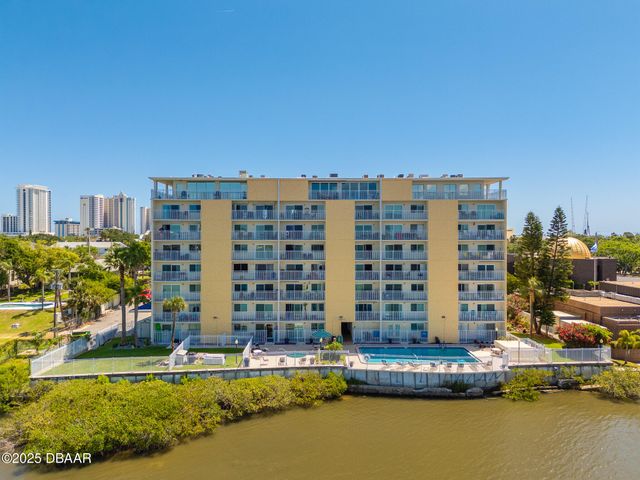 145 N Halifax Ave Apt 105, Daytona Beach, FL 32118