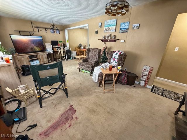 47823 Lincoln Street, Calcutta, OH 43920