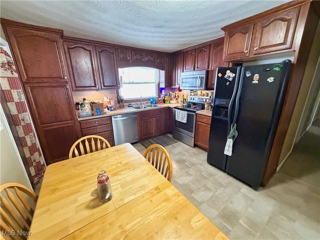 47823 Lincoln Street, Calcutta, OH 43920