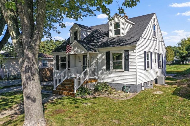 1449 CASS STREET, Green Bay, WI 54301