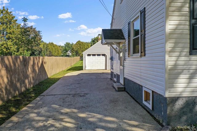 1449 CASS STREET, Green Bay, WI 54301