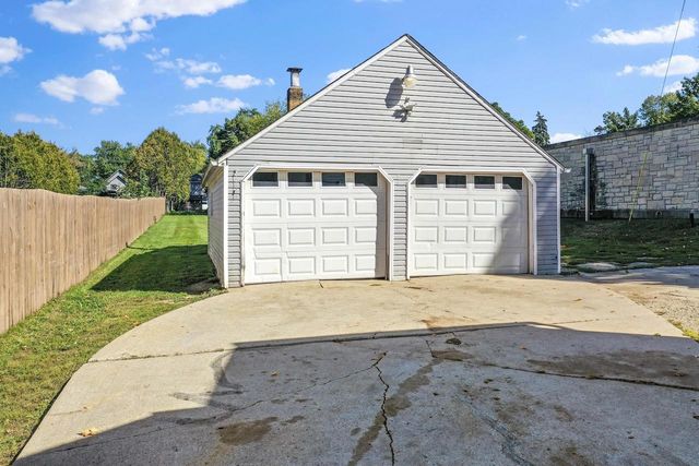 1449 CASS STREET, Green Bay, WI 54301
