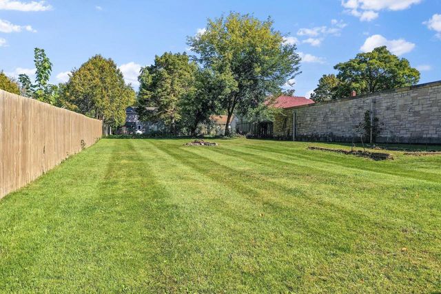 1449 CASS STREET, Green Bay, WI 54301