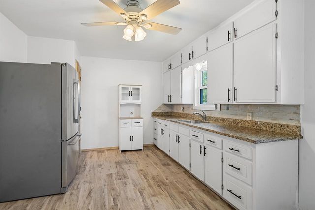 1449 CASS STREET, Green Bay, WI 54301