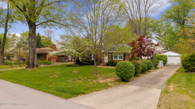 25 Hallsdale Dr, Louisville, KY 40220