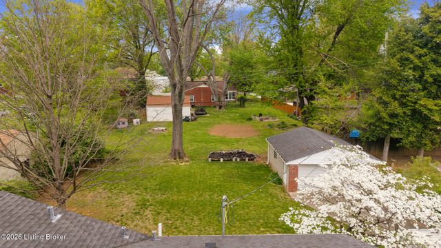 25 Hallsdale Dr, Louisville, KY 40220