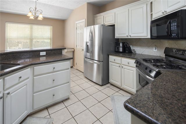 2051 Ravenstone Loop, College Station, TX 77845