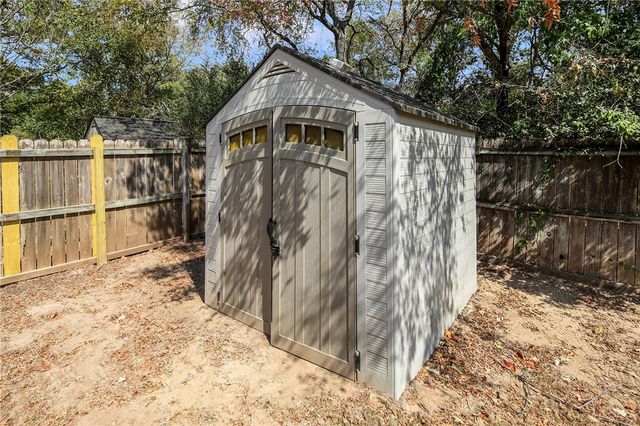 2051 Ravenstone Loop, College Station, TX 77845