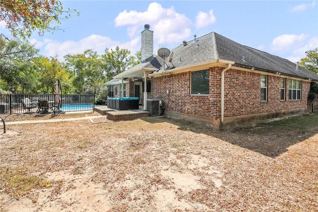 2051 Ravenstone Loop, College Station, TX 77845