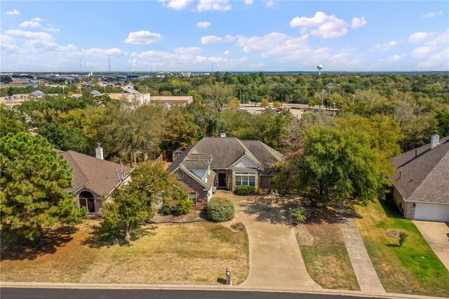 2051 Ravenstone Loop, College Station, TX 77845