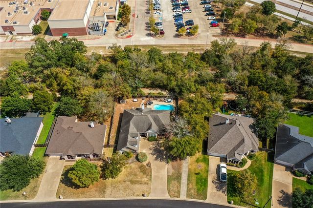 2051 Ravenstone Loop, College Station, TX 77845