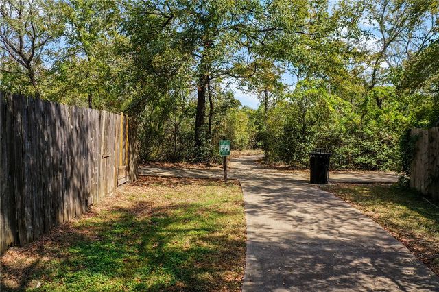 2051 Ravenstone Loop, College Station, TX 77845