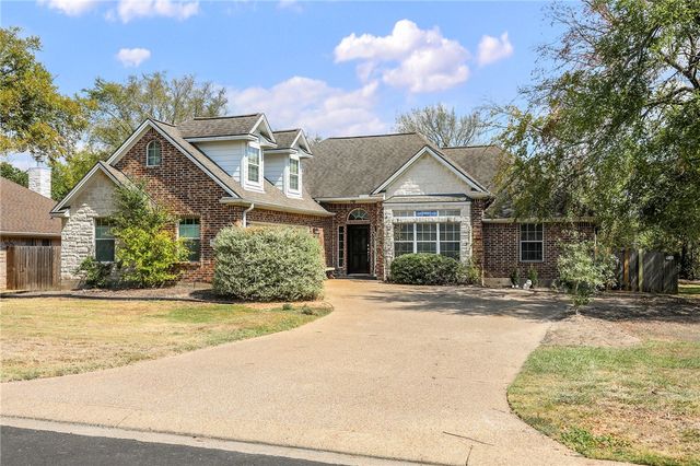 2051 Ravenstone Loop, College Station, TX 77845