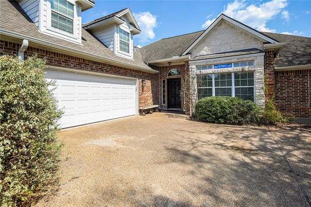 2051 Ravenstone Loop, College Station, TX 77845