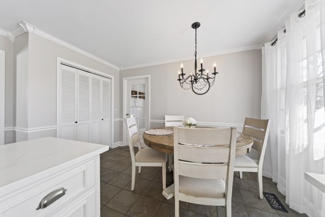 116 Lake Vista Dr, Hendersonville, TN 37075