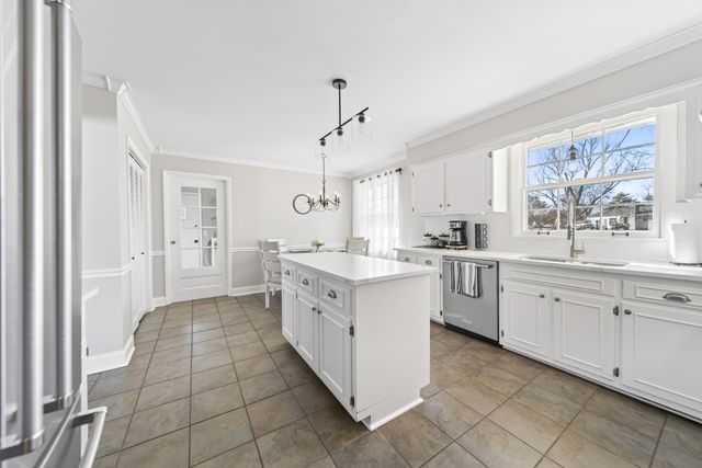 116 Lake Vista Dr, Hendersonville, TN 37075