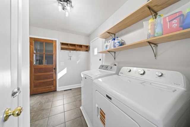 116 Lake Vista Dr, Hendersonville, TN 37075