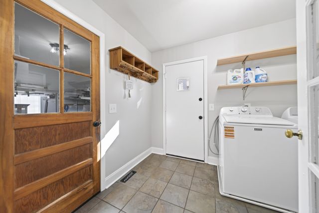 116 Lake Vista Dr, Hendersonville, TN 37075