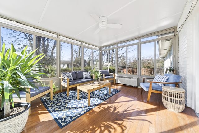 116 Lake Vista Dr, Hendersonville, TN 37075