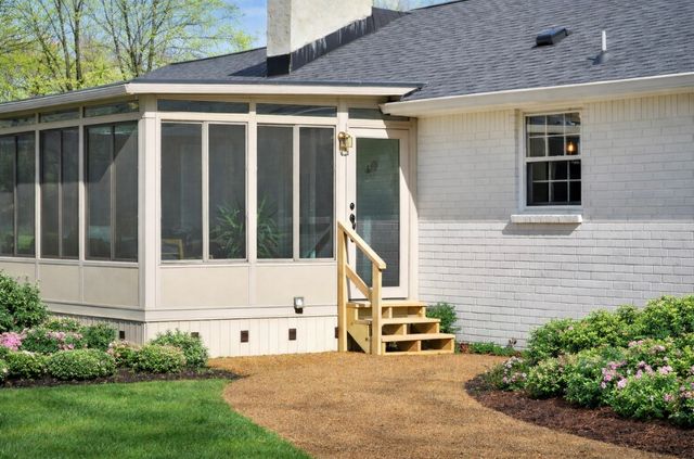 116 Lake Vista Dr, Hendersonville, TN 37075