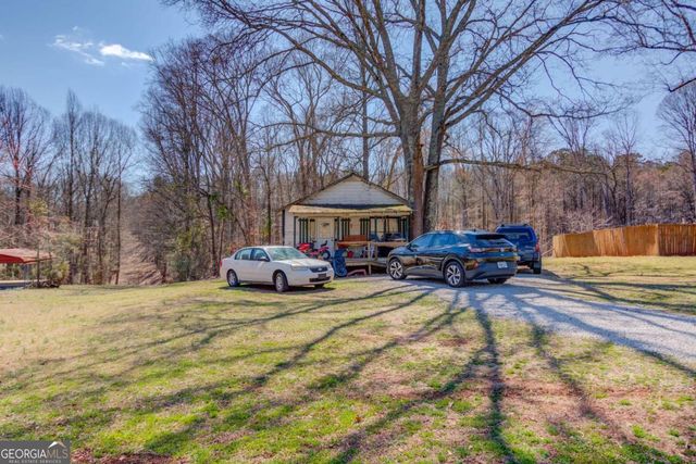 382 Dixie Red Avenue, Jefferson, GA 30549