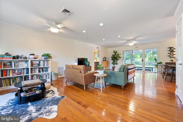 5915 RIVER RD, Bryans Road, MD 20616