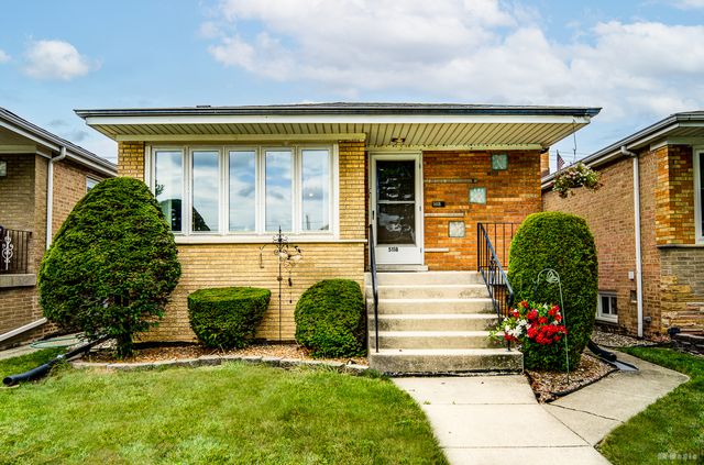 5118 S Melvina Avenue, Chicago, IL 60638