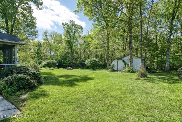 5008 Pawnee Rd, Crossville, TN 38572