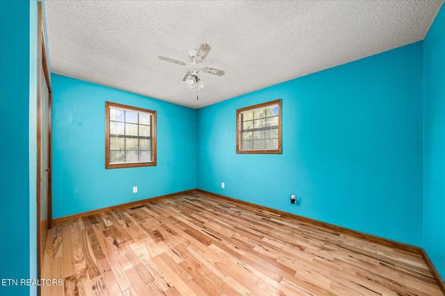 5008 Pawnee Rd, Crossville, TN 38572