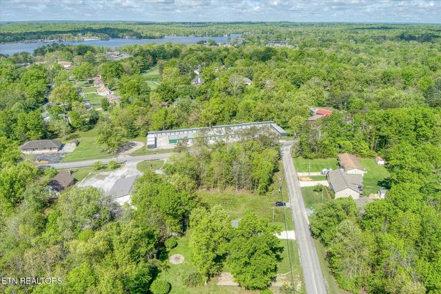 5008 Pawnee Rd, Crossville, TN 38572