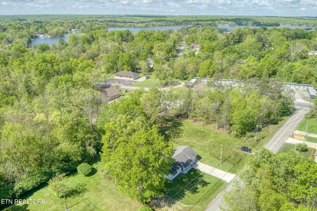 5008 Pawnee Rd, Crossville, TN 38572