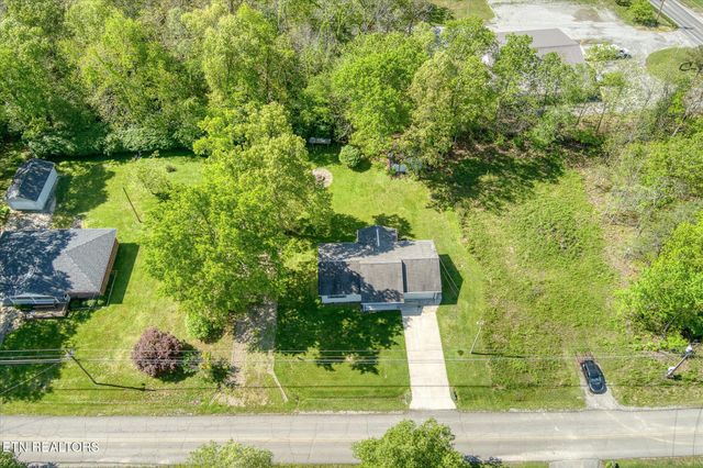 5008 Pawnee Rd, Crossville, TN 38572