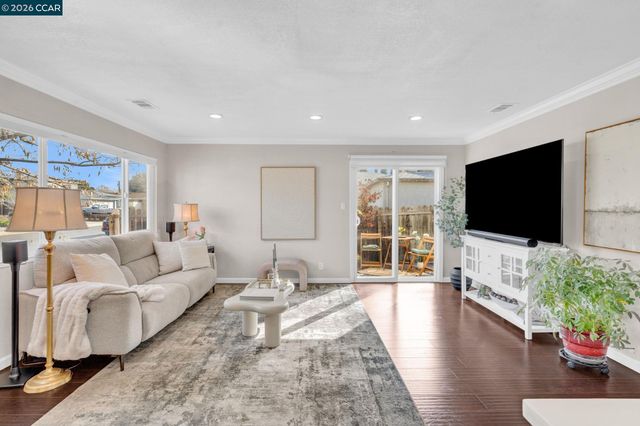 5092 Black Oak Rd, Concord, CA 94521