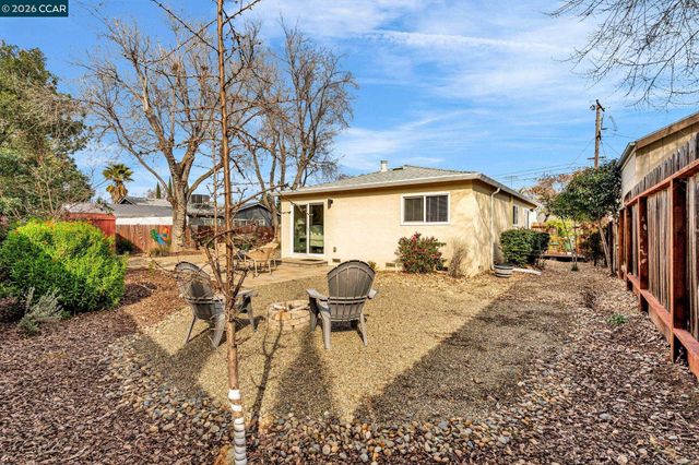 5092 Black Oak Rd, Concord, CA 94521