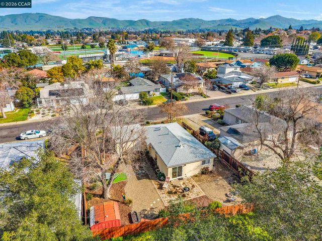 5092 Black Oak Rd, Concord, CA 94521