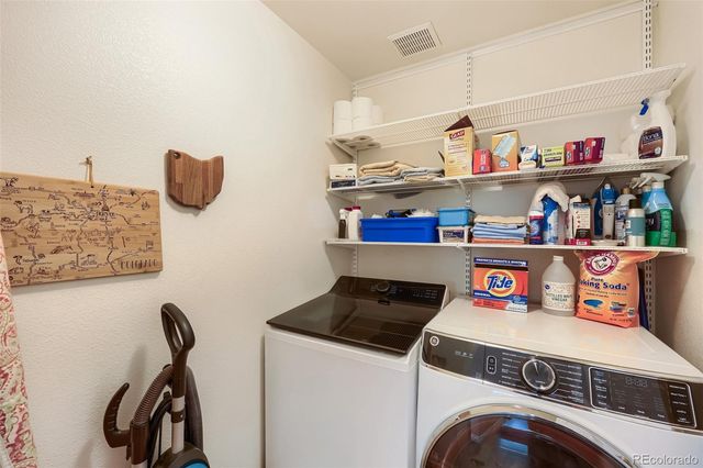 9435 High Cliffe Street, Littleton, CO 80129