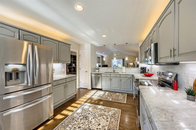 9435 High Cliffe Street, Littleton, CO 80129