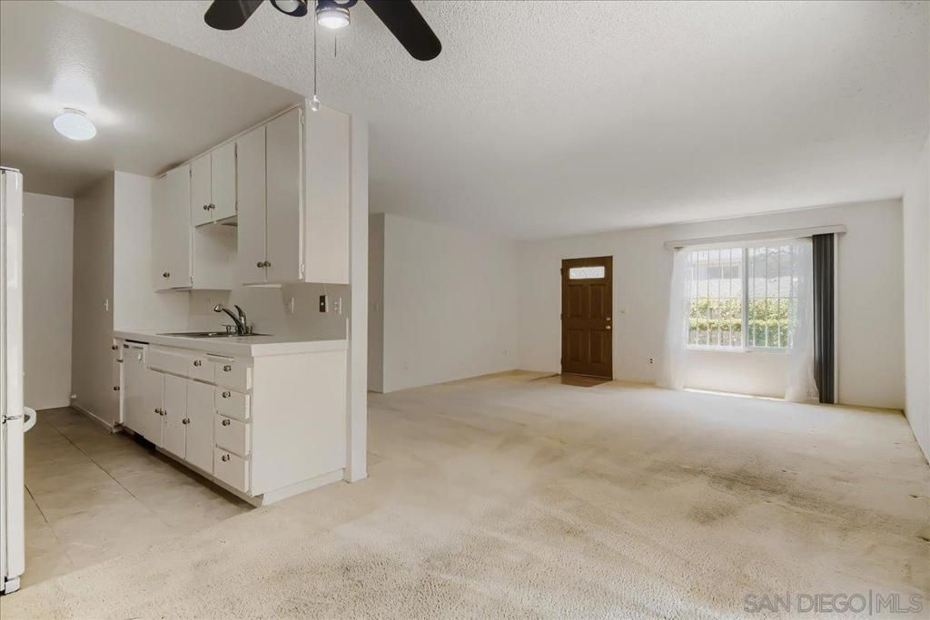 Image 11 of property listing at 7876 Camino Huerta, San Diego, CA 92122