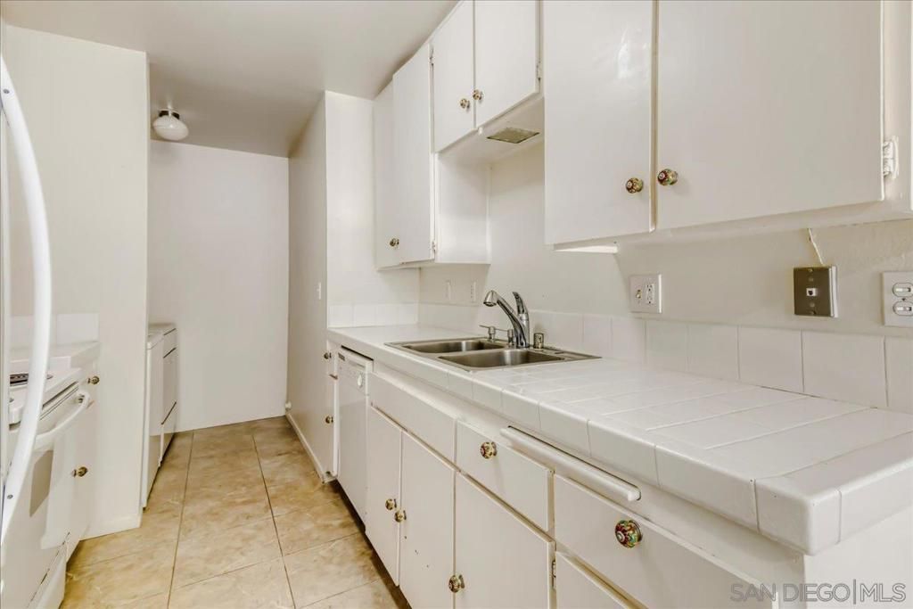 Image 12 of property listing at 7876 Camino Huerta, San Diego, CA 92122