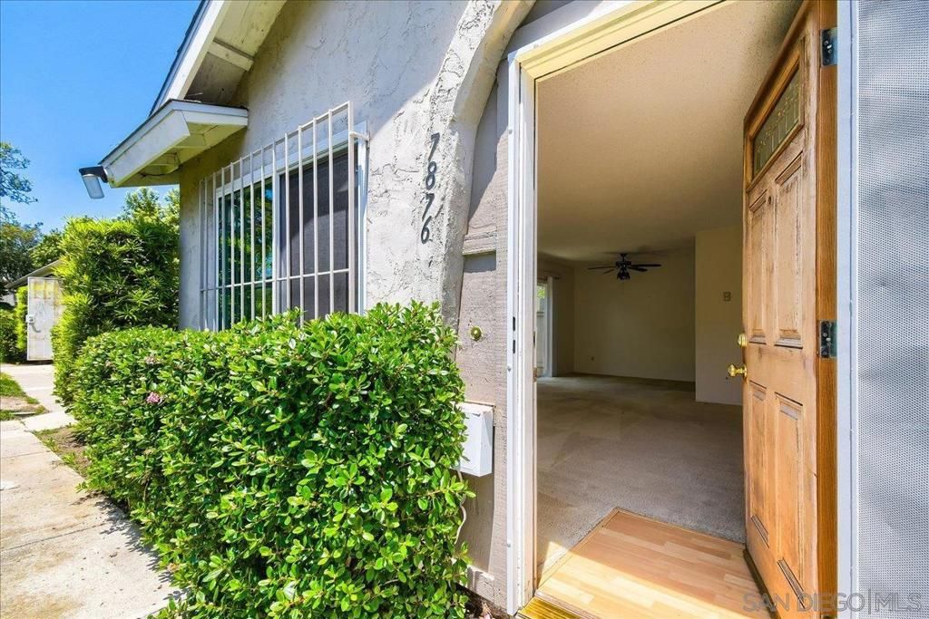 Image 5 of property listing at 7876 Camino Huerta, San Diego, CA 92122