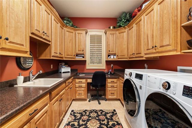 10816 W 140th Street, Overland Park, KS 66221