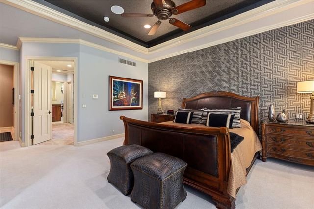 10816 W 140th Street, Overland Park, KS 66221