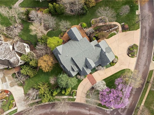 10816 W 140th Street, Overland Park, KS 66221