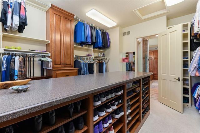 10816 W 140th Street, Overland Park, KS 66221