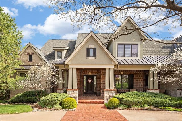 10816 W 140th Street, Overland Park, KS 66221