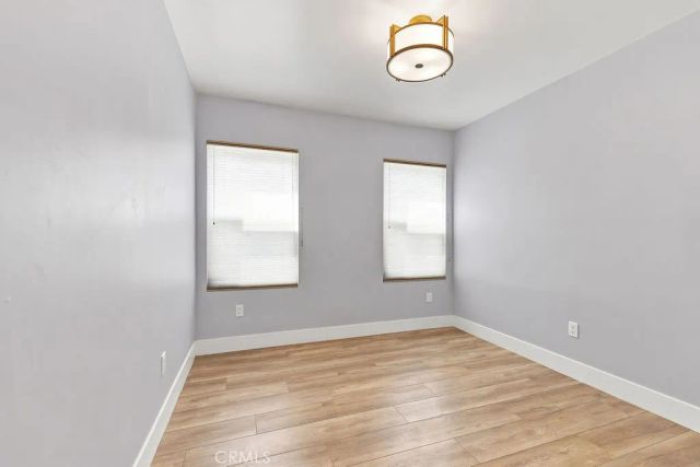 3031 9th Avenue, Los Angeles, CA 90018