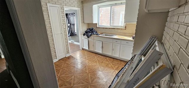 10109 Mckinney Street, Detroit, MI 48224