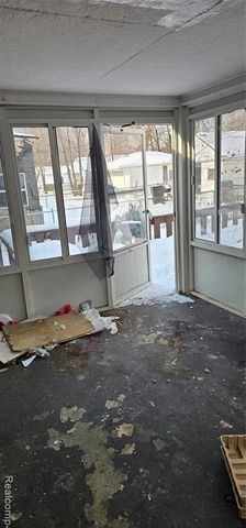 10109 Mckinney Street, Detroit, MI 48224