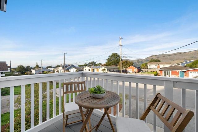 266 6th Street, Montara, CA 94037